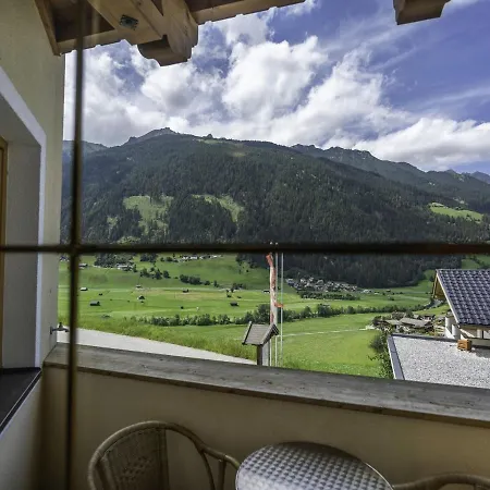 In Neustift Near Lift Apartament *